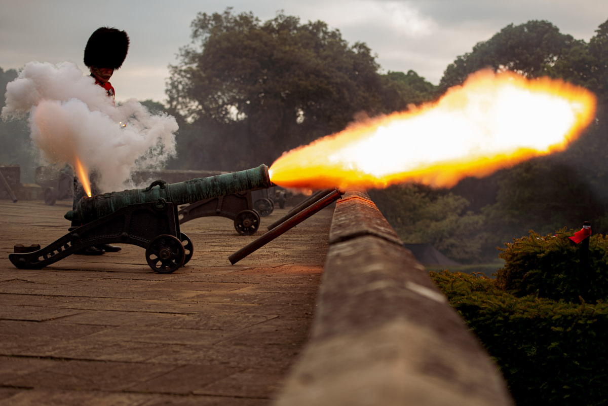 Firing cannon